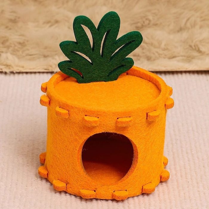 Cozy Felt Cottage Tunnel for Guinea Pigs, Hamsters & Small Pets - Image 4
